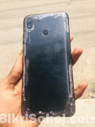 Huawei  Y9